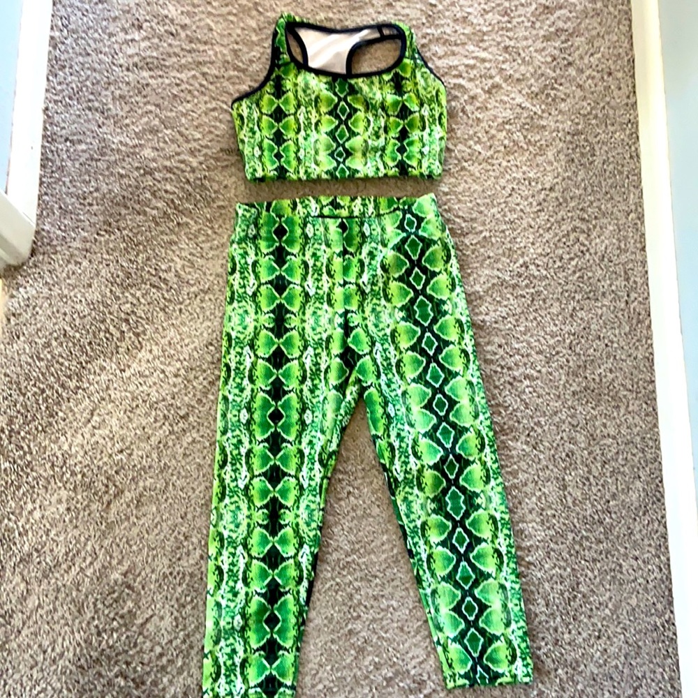 Snake Workout outfit